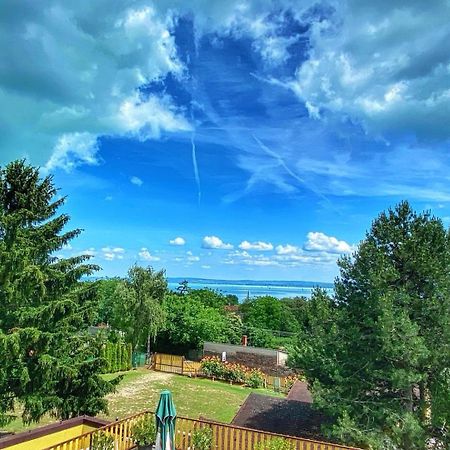 Hotel Magnolia Balatonszepezd Bagian luar foto