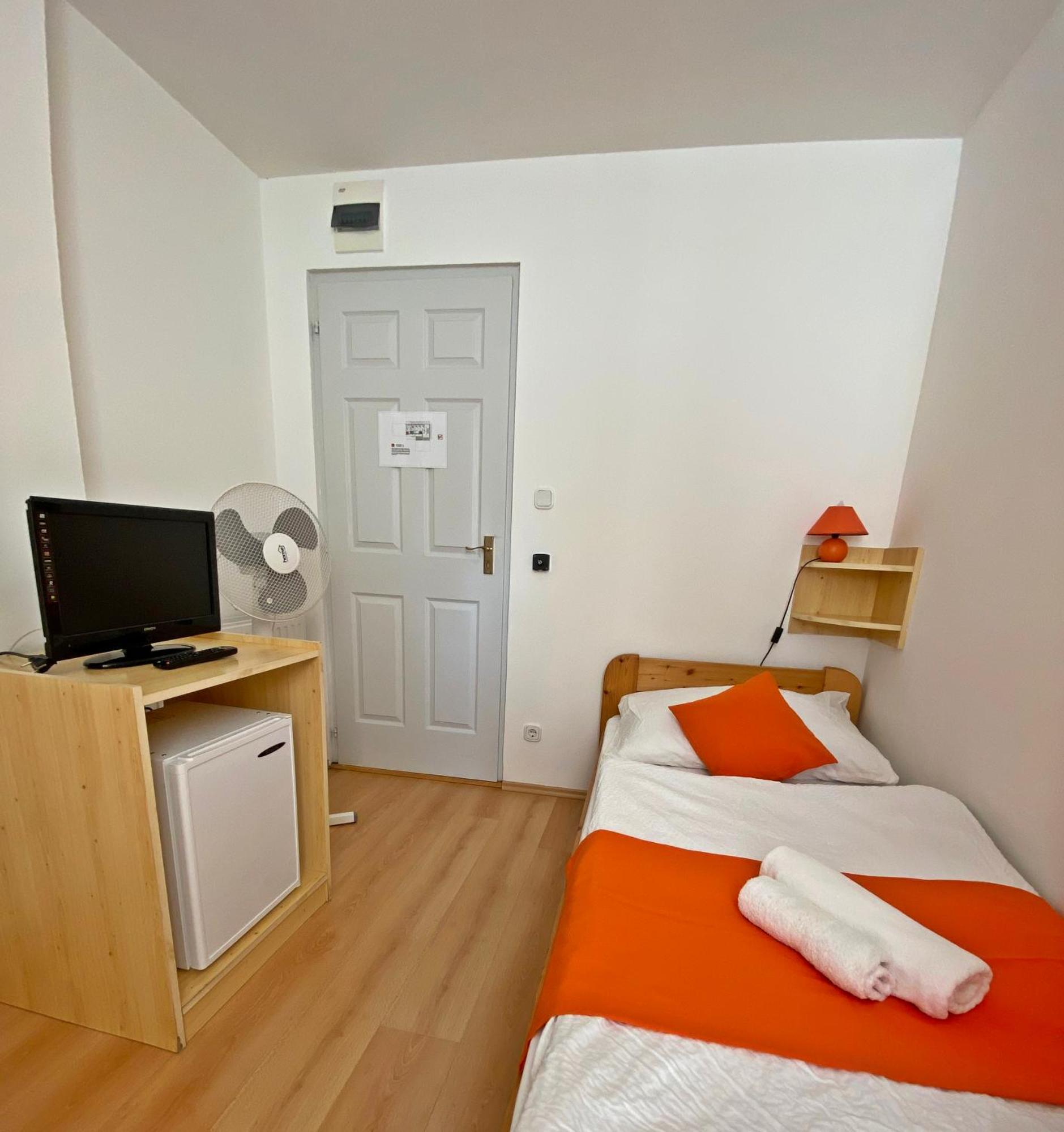 Hotel Magnolia Balatonszepezd Ruang foto