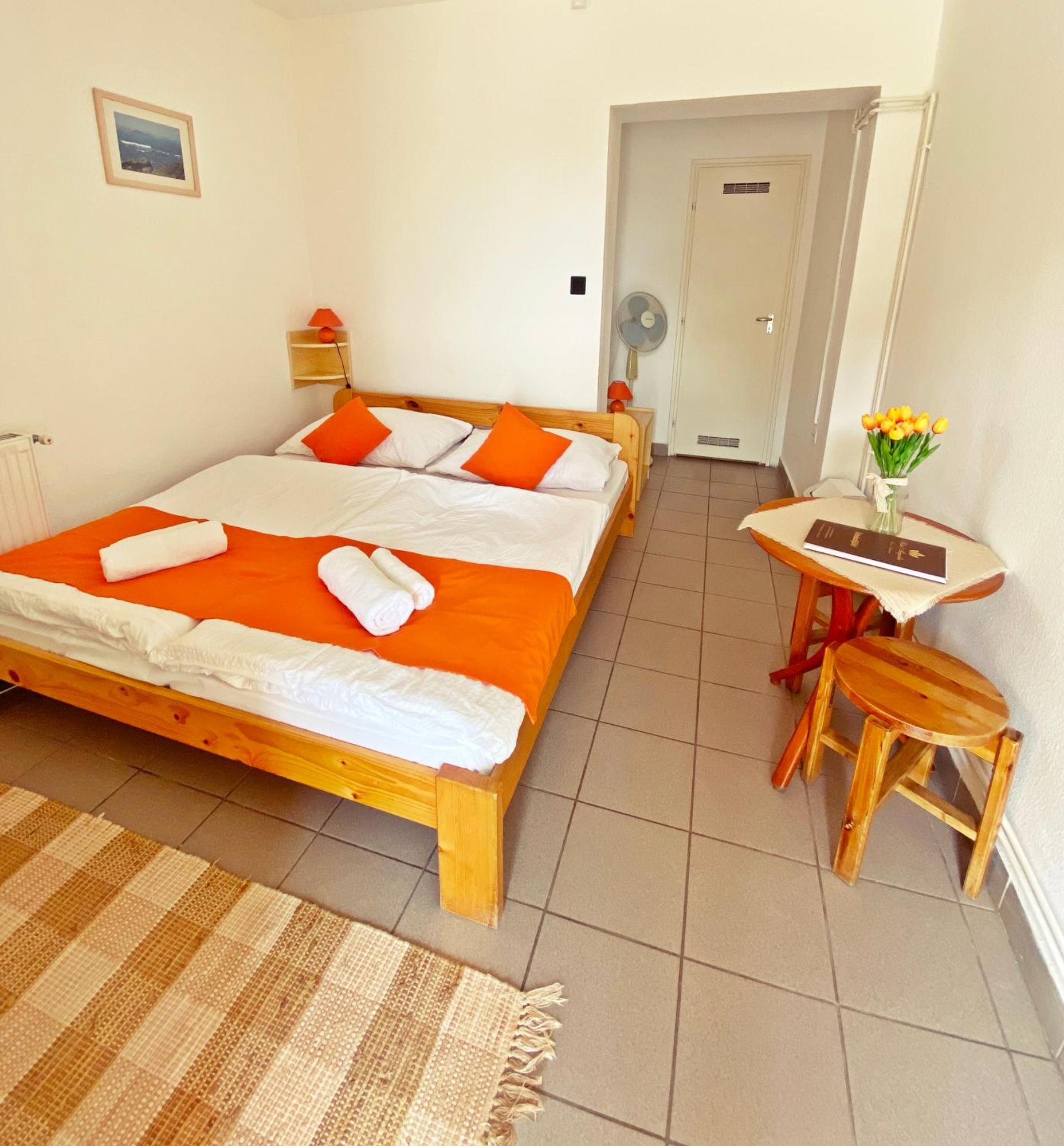 Hotel Magnolia Balatonszepezd Ruang foto