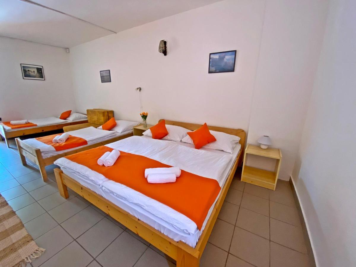 Hotel Magnolia Balatonszepezd Bagian luar foto